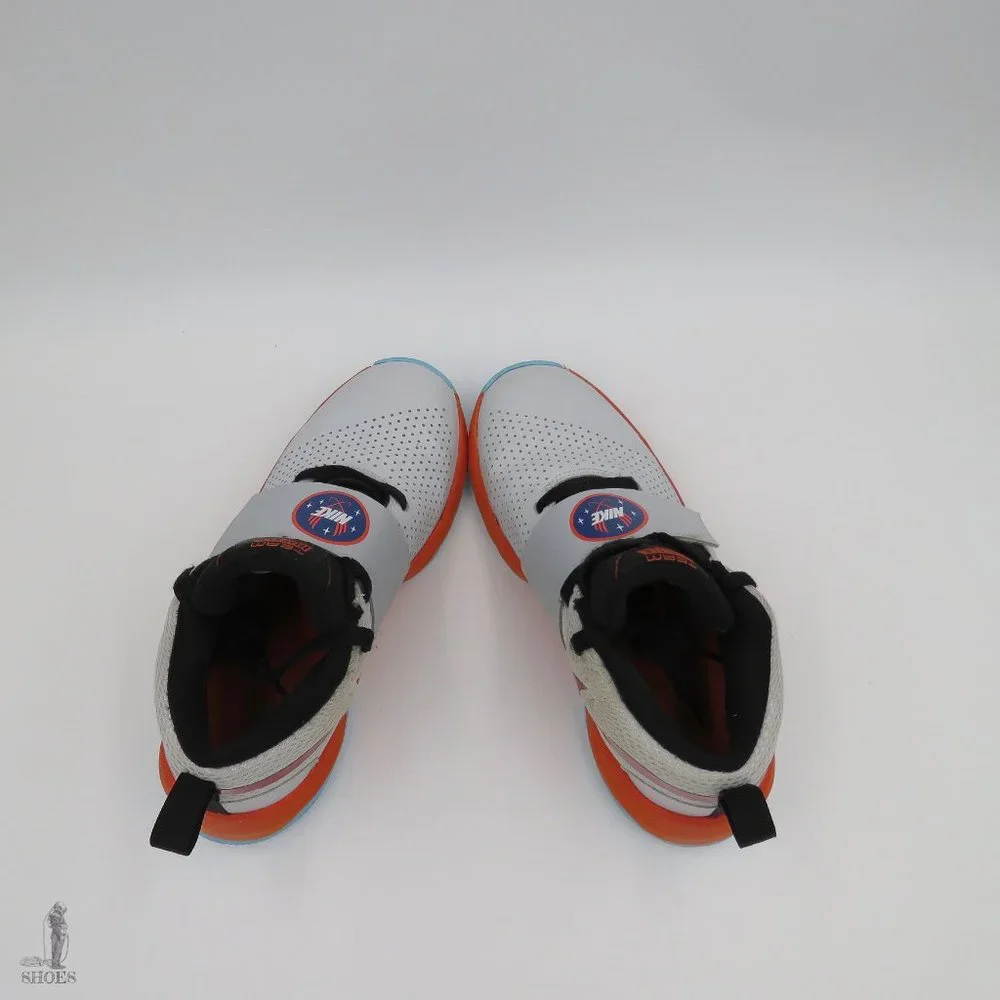 Nike‎ Tame Hustle D 8 SD GS 'Pure Platinum Orange'